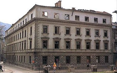 Zapaljen Orijentalni institut u Sarajevu